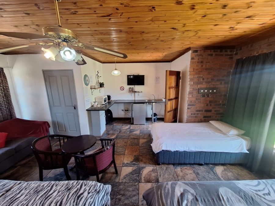 12 Bedroom Property for Sale in Pellissier Free State